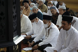  Bupati bersama Wabup Asahan dan Keluarganya Melaksanakan Sholat Id 1443 H di Masjid Agung H. Ahmad Bakrie Kisaran