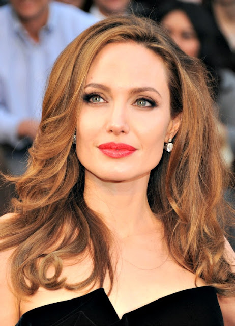 Angelina Jolie HD Wallpapers Free Download