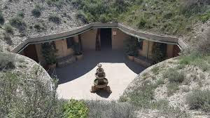 Hotel Cueva ,Desierto de los Monegros,  Tardienta, Huesca.