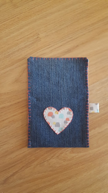 Easy Snap Pouch (upcycled jeans part 1)