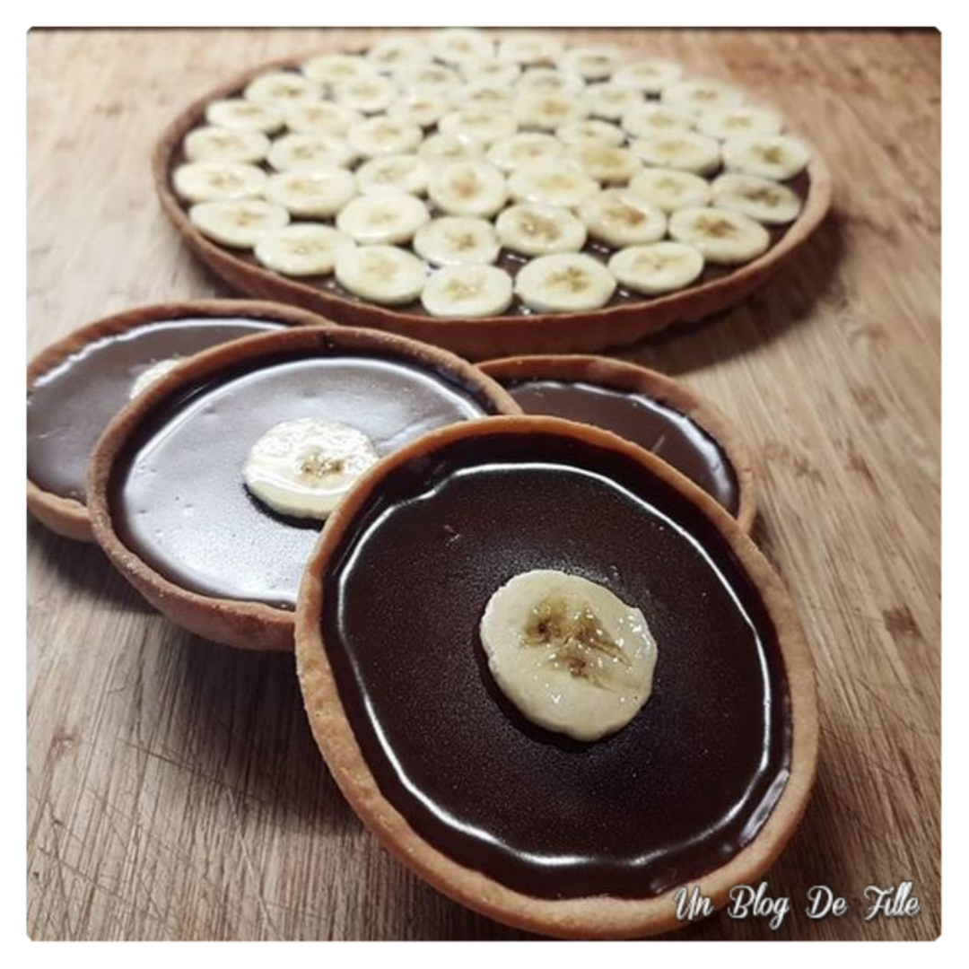 http://www.unblogdefille.fr/2019/04/recette-tarte-chocolat-banane-latelier.html