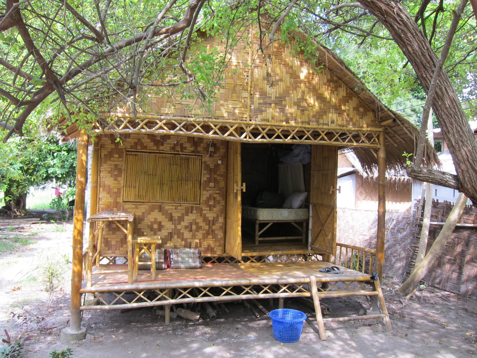 Swaying Hammock: From Koh Tarutao to Koh Lipe