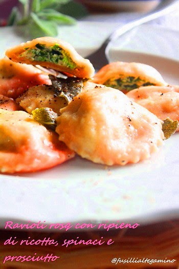 Ravioli con barbabietola-