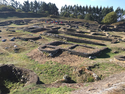 Hispania: Viladonga hill-fort  by E.V. Pita (2017)  / Link: https://archeopolis.blogspot.com/2017/10/hispania-viladonga-hill-fort-castro-de.html  / Castro de Viladonga (Castro de Rei)  por E.V. Pita (2017)