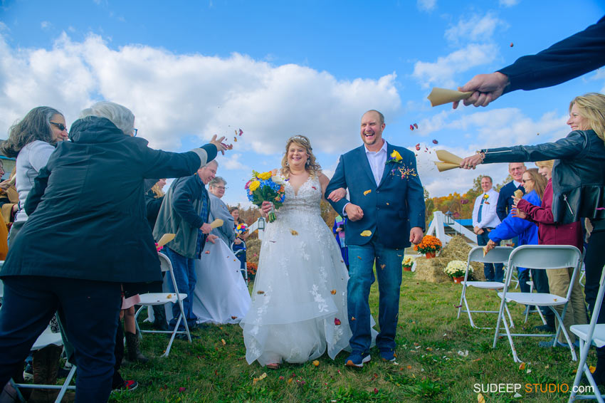 Horse Farm Barn Wedding Photography in Dexter Saline by SudeepStudio.com Ann Arbor Wedding Photographer