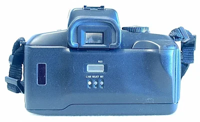 Canon EOS 700QD, Back