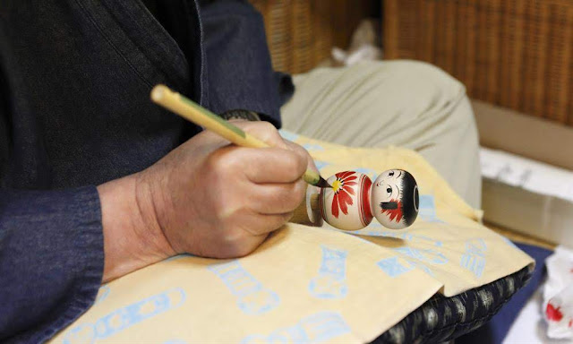 Bambole Kokeshi Giapponesi