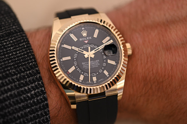 Revisión de Rolex Sky-Dweller Oysterflex Pulsera Réplica de reloj de oro amarillo con esfera negra