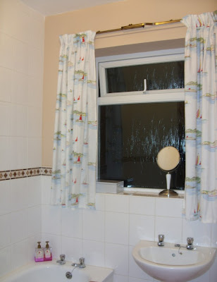 Bathroom Curtains Pictures