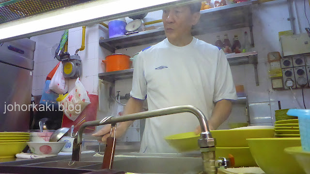 Lao-Sim-Shredded-Chicken-Noodles-Toa-Payoh-Singapore-老沈鸡丝面