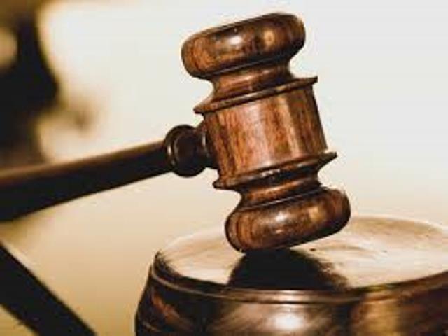 ವಾರೆಂಟ್ ಜಾರಿ: ತಪ್ಪಾದ ವ್ಯಕ್ತಿ ಬಂಧನ- ಪೊಲೀಸ್‌ ಅಧಿಕಾರಿಗೆ 5 ಲಕ್ಷ ದಂಡ ವಿಧಿಸಿದ ಹೈಕೋರ್ಟ್‌