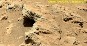 Curiosity Finds Old Streambed on Mars   