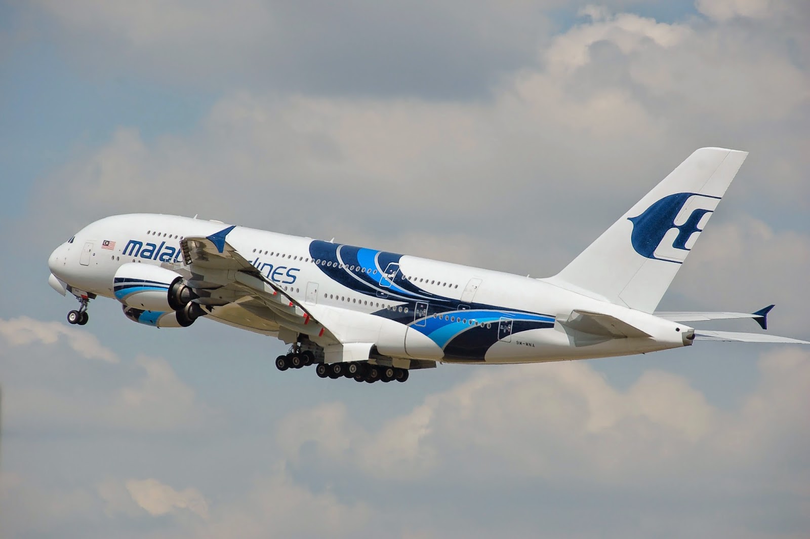 Behramjee's Airline News: Malaysia Airlines looking at ...