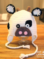 http://not2latetocraft.blogspot.com.es/2015/11/barret-de-vaca-de-ganxet-crochet-cow-hat.html