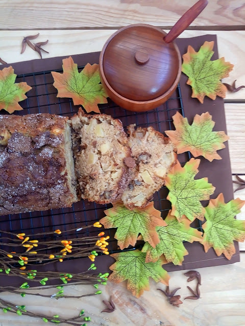 Receta de bizcocho de calabaza, manzana y nueces. Desayuno, merienda, postre. Otoño. Canela. Costra. Cuca