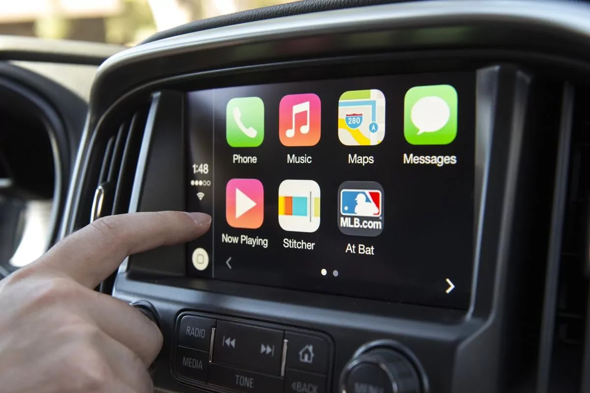 The Possible Demise of Android Auto and Apple CarPlay in Future Cars