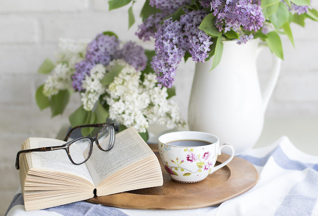 book tea and flowers