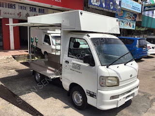 LORI PASAR MALAM KELANTAN SOON SENG MOTORS (1979) SDN BHD