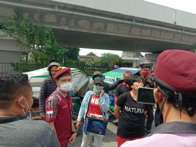 PMKRI Cabang Medan Bagi Sembako Bagi Yang Membutuhkan