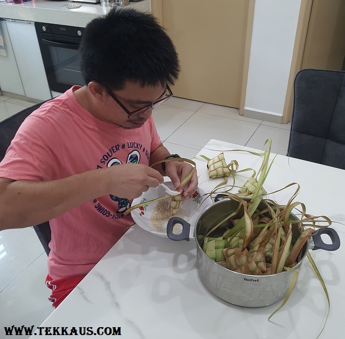 How To Make Your Own Ketupat Sarung
