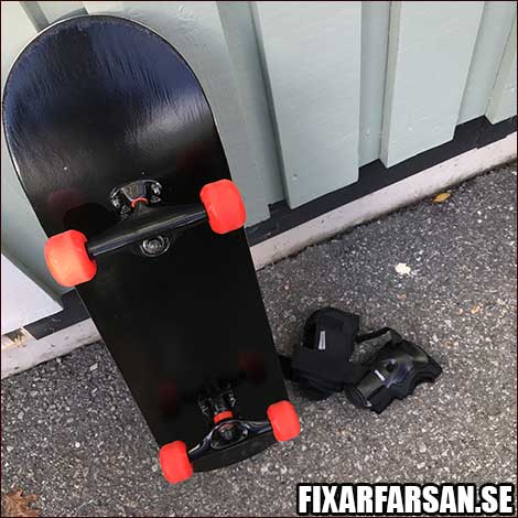 Svart-Skateboard-Bräda