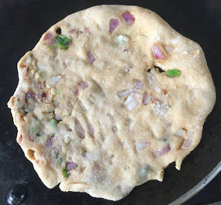 onion-stuffed-paratha-recipe-step-4(b-1)