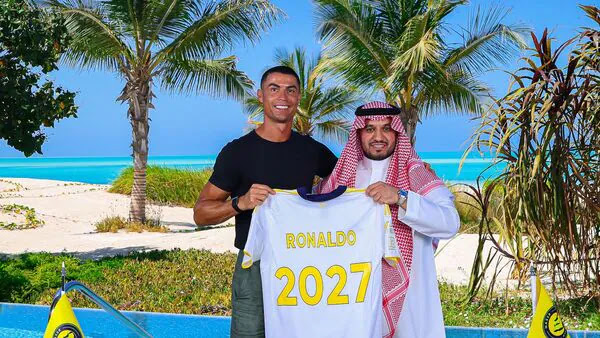 Cristiano Ronaldo signs new Al Nassr deal to extend Saudi stay