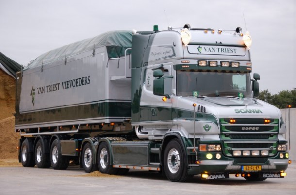 truk box tronton SCANIA SUPER