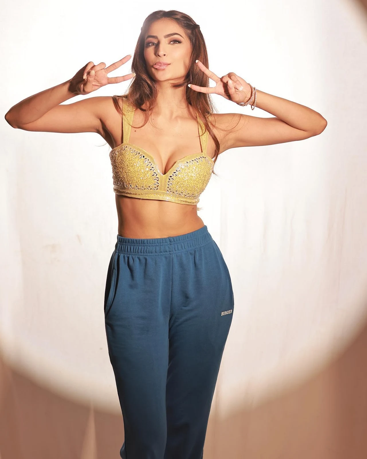 Palak Tiwari cleavage top pants