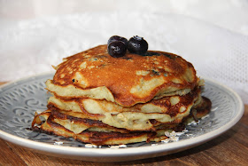 Yoghurt-havermout pannenkoekjes met bosbessen - www.desmaakvancecile.com