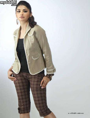 Actress Prachi Desai photoshoot image