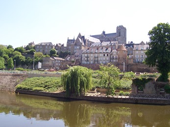 2004.05.20-016 vue sur le Vieux-Mans