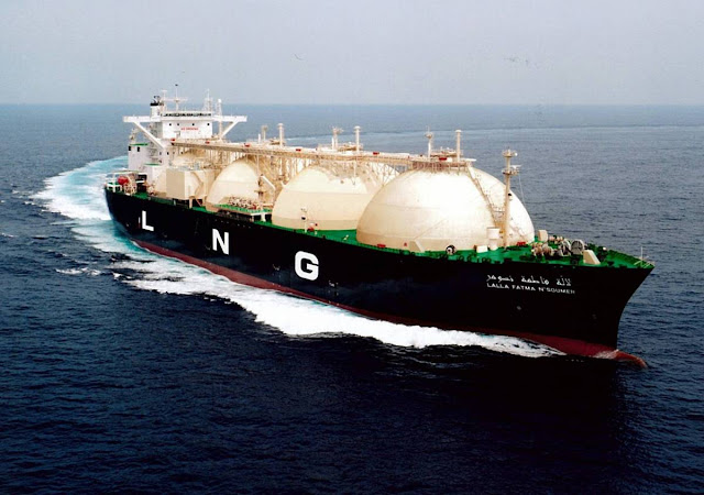 kapal tanker jenis lng yang digunakan untuk memuat cairan gas.