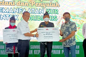 Kementan Serahkan Bantuan KUR Kepada Peserta Pelatihan Sejuta Petani dan Penyuluh Vol 3 Tahun 2022 