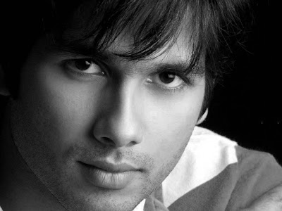 Shahid Kapoor Normal Resolution HD Wallpaper 12