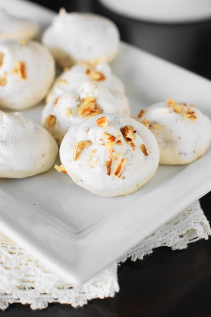 Because the compaction in addition to flavour of chopped pecans in addition to a hint of almond extract brand already Pecan Meringue Kiss Cookies