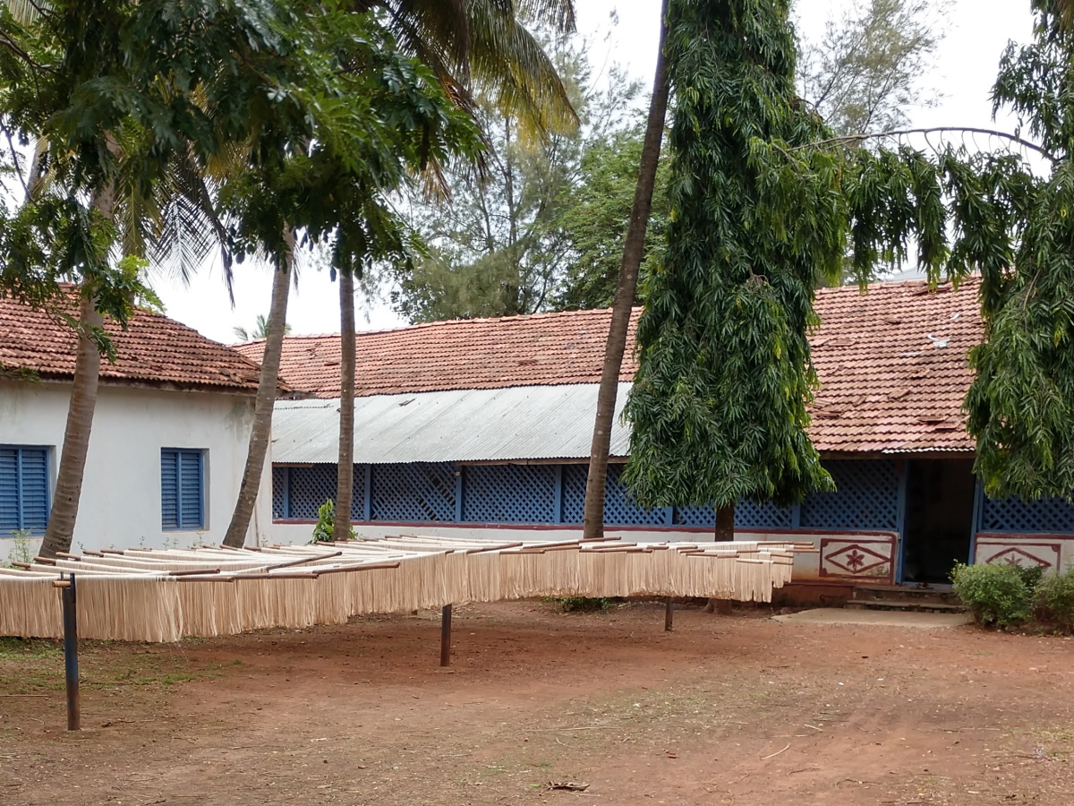 Journeys across Karnataka: Khadi Kendra, Garag