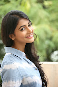 Pooja hegde gorgeous photo shoot-thumbnail-35