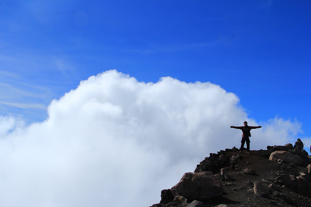 pendakian slamet