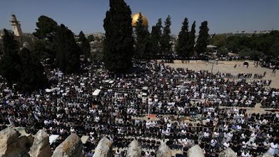 Di Kompleks Masjid Al-Aqsa, Polisi Israel Tembakkan Gas Air Mata, Batasi Jemaah Masuk