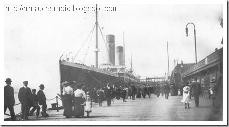 Oceanic no porto de Liverpool