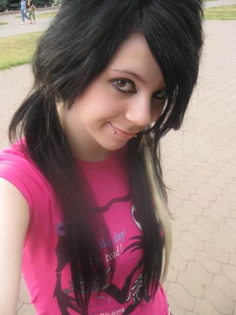 emo hairstyles how to. Long Emo Hairstyles For Girls.