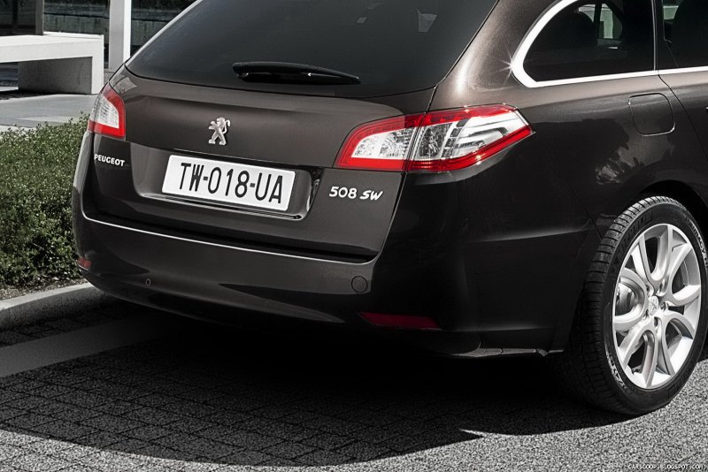 Peugeot 508 and 508 Station Wagon Technical details and interior pictures