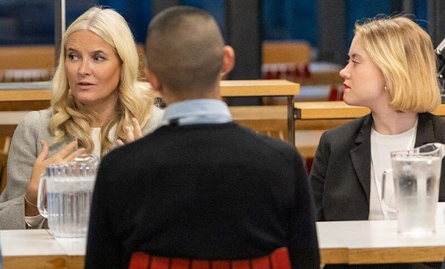 Crown Princess Mette-Marit wore a wool and cashmere blend coat by Chloe. Zimmermann Tempo wool blend pants