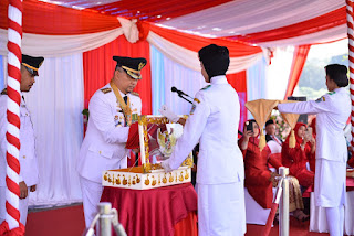 Walikota Jambi Pimpin Upacara Pengibaran Bendera Merah Putih 