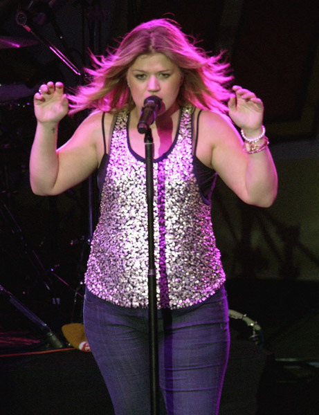 Kelly Clarkson Fat