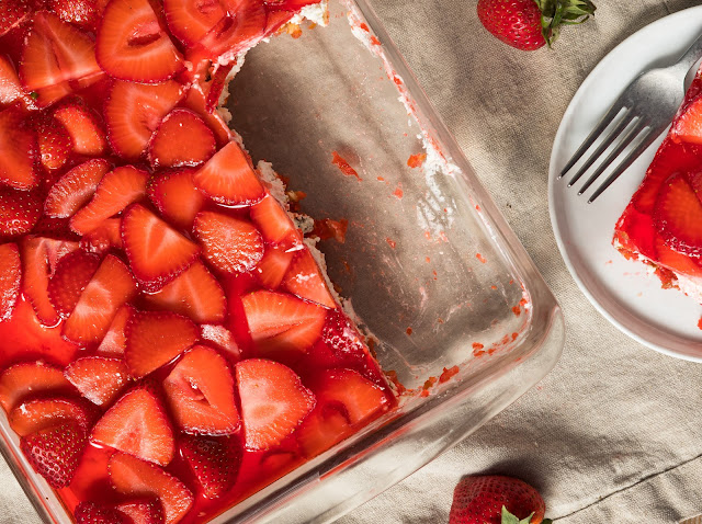 Strawberry Pretzel Salad