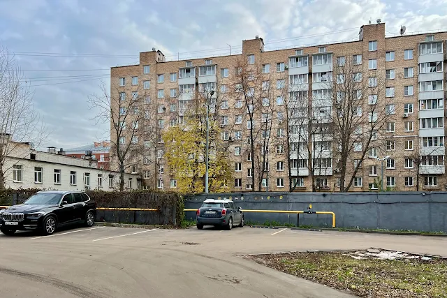 Большая Татарская улица, территория бывшего Московского радиозавода «Темп», жилой дом 1966 года постройки