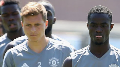 BAILLY DAN LINDELOF SEDANG DALAM PERFORMA YANG BURUK DI SKUAT MANCHESTER UNITED