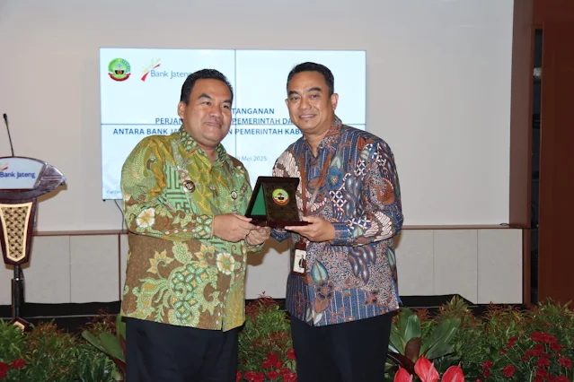 Bupati dan Direktur Utama BPD Jateng